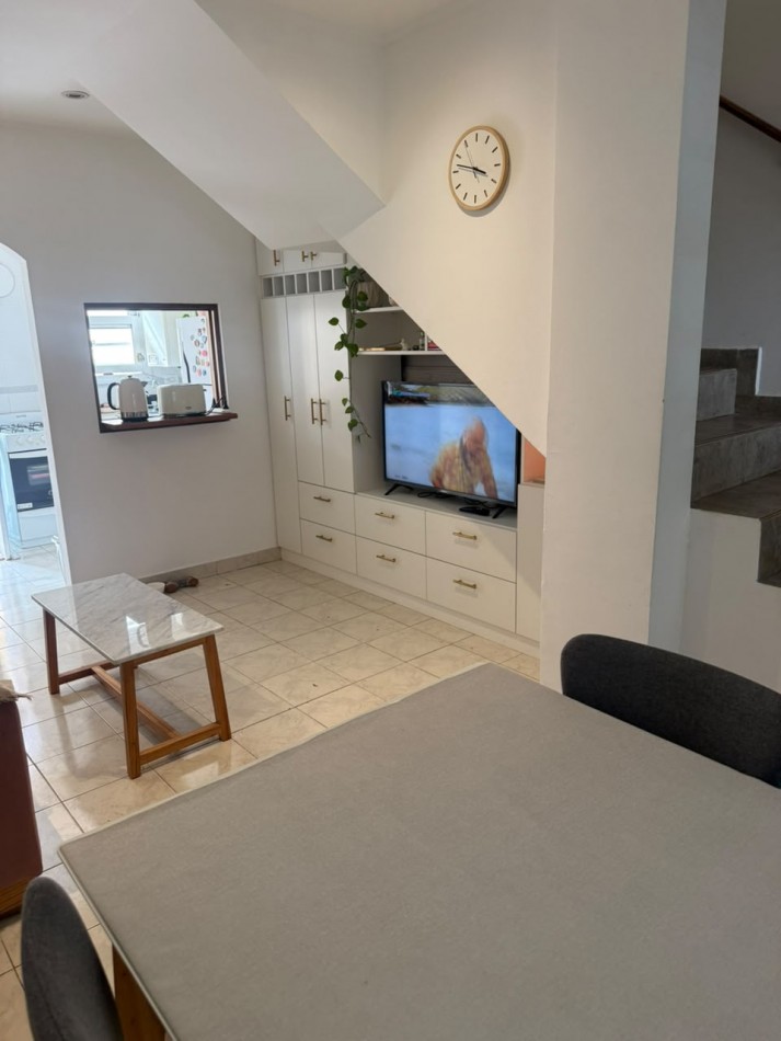 12 ESQ 34 - DUPLEX EN VENTA CON PATIO - EXCELENTE ESTADO