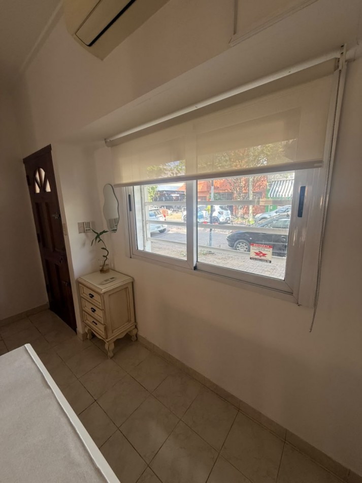 12 ESQ 34 - DUPLEX EN VENTA CON PATIO - EXCELENTE ESTADO