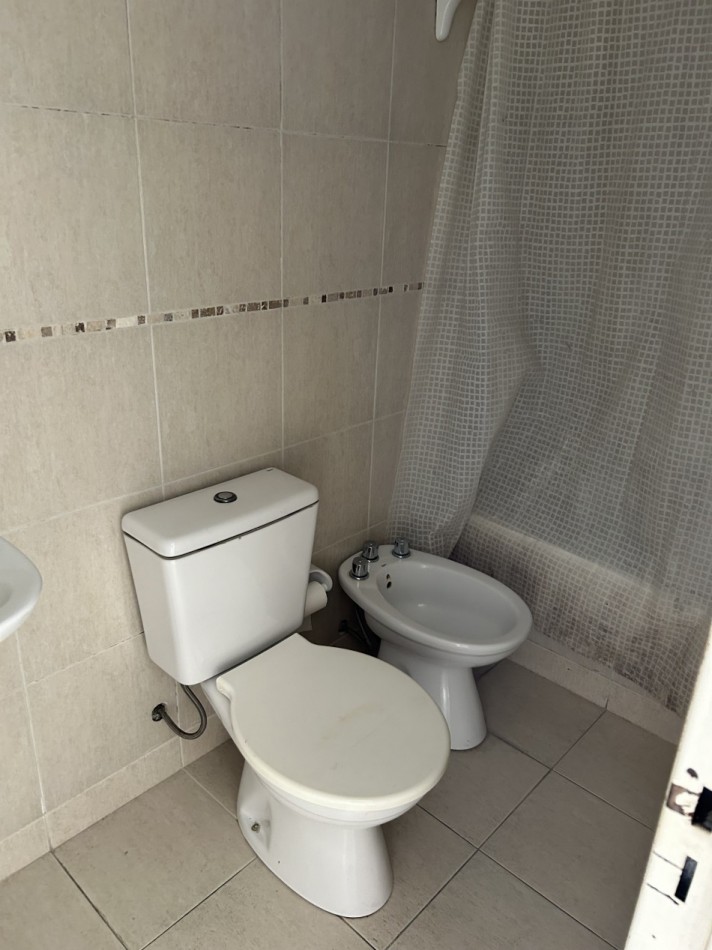 12 E /48 Y 49 - 1 DORM AL FRENTE - CON BALCON - LA PLATA