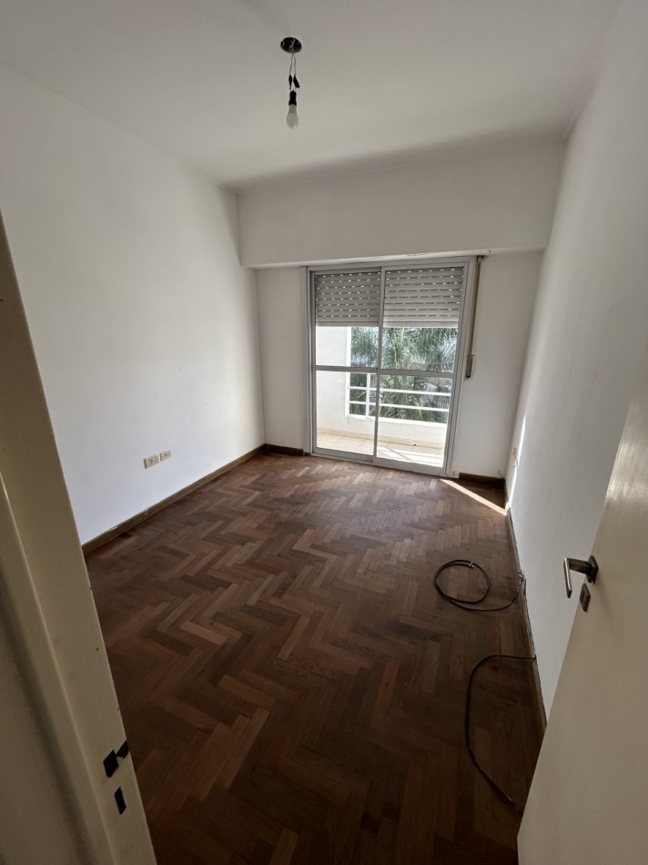 12 E /48 Y 49 - 1 DORM AL FRENTE - CON BALCON - LA PLATA