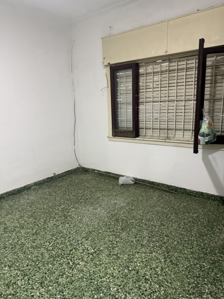 23 entre 60 y 61 - Ph con patio con entrada independiente 