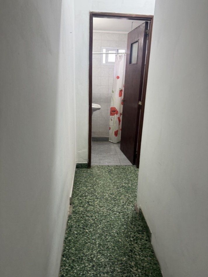 23 entre 60 y 61 - Ph con patio con entrada independiente 