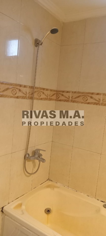 61 E/ 2 Y 3 - 2 DORM CON COCHERA CUBIERTA- ALQUILER - LA PLATA 