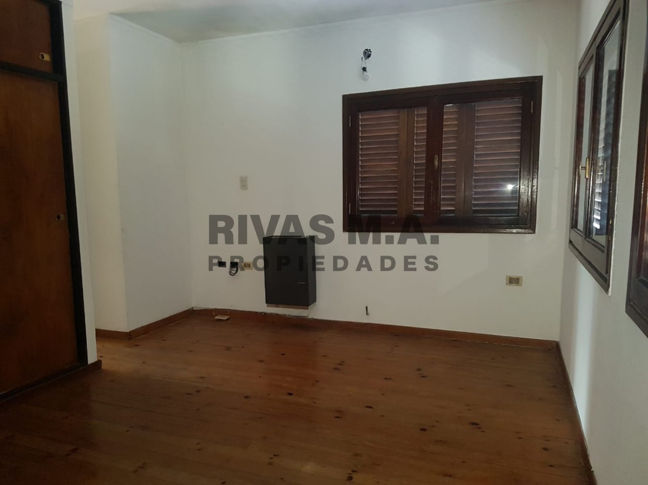 DEPARTAMENTO DE 3 DORMITORIOS - PLANTA ALTA - NO PAGA EXPENSAS 