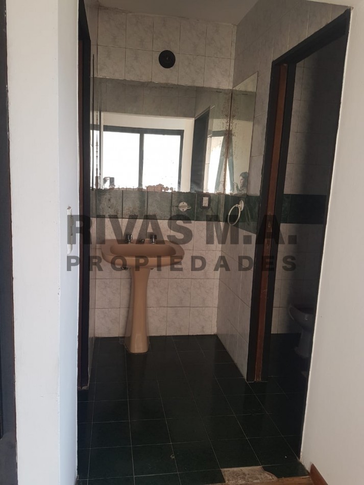 DEPARTAMENTO DE 3 DORMITORIOS - PLANTA ALTA - NO PAGA EXPENSAS 