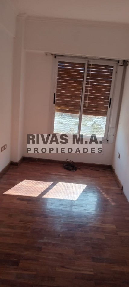 61 E/ 2 Y 3 - 2 DORM CON COCHERA CUBIERTA- ALQUILER - LA PLATA 