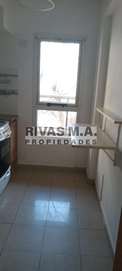 61 E/ 2 Y 3 - 2 DORM CON COCHERA CUBIERTA- ALQUILER - LA PLATA 
