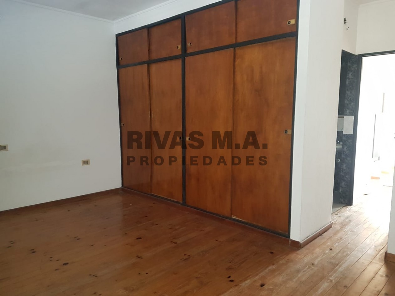 DEPARTAMENTO DE 3 DORMITORIOS - PLANTA ALTA - NO PAGA EXPENSAS 