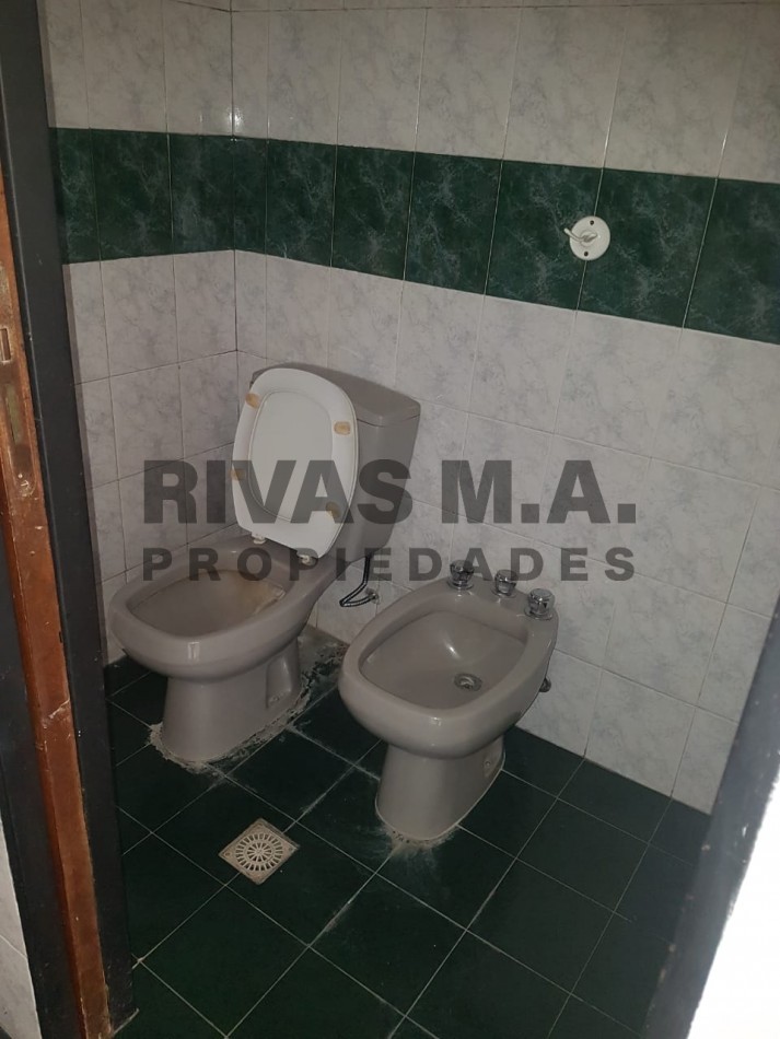 DEPARTAMENTO DE 3 DORMITORIOS - PLANTA ALTA - NO PAGA EXPENSAS 