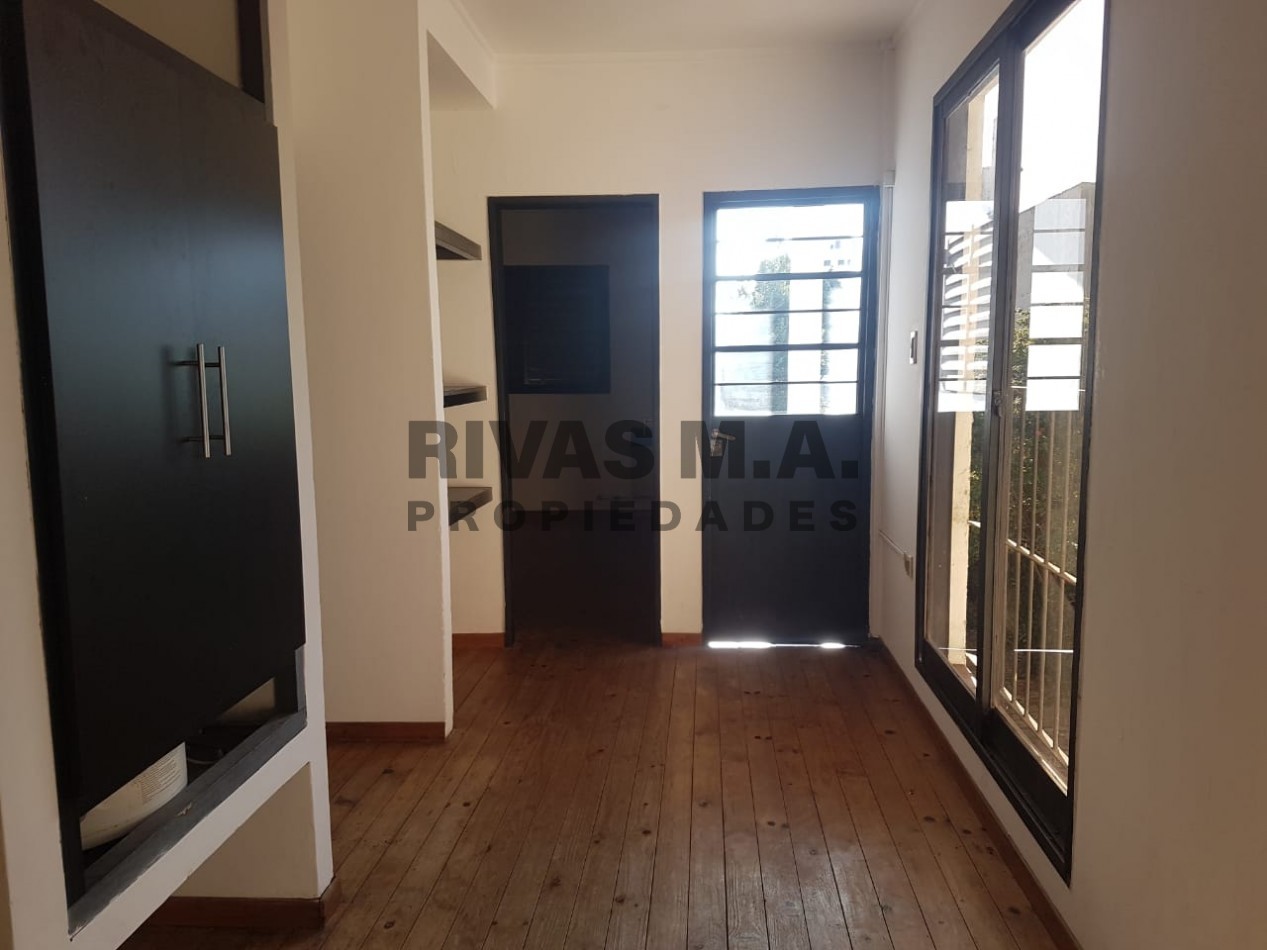 DEPARTAMENTO DE 3 DORMITORIOS - PLANTA ALTA - NO PAGA EXPENSAS 