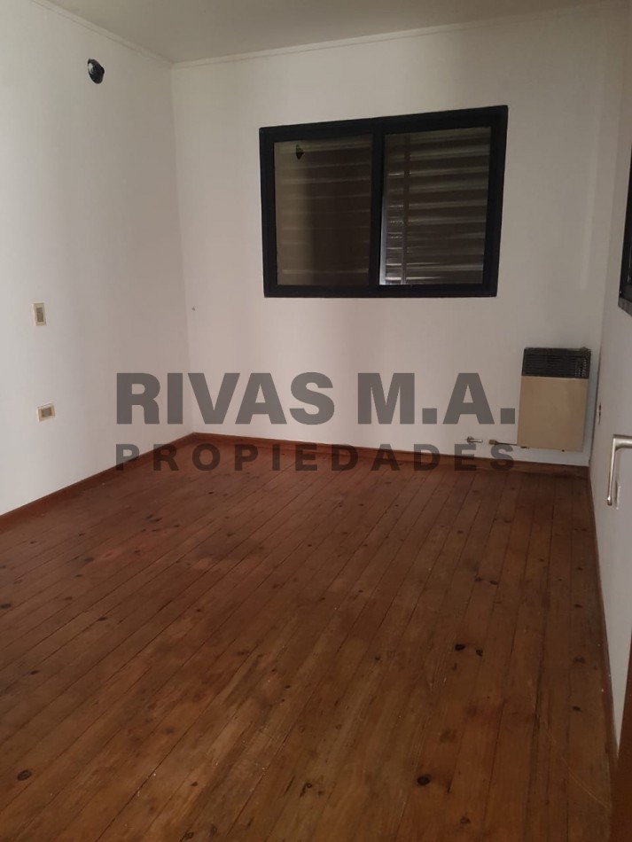 DEPARTAMENTO DE 3 DORMITORIOS - PLANTA ALTA - NO PAGA EXPENSAS 