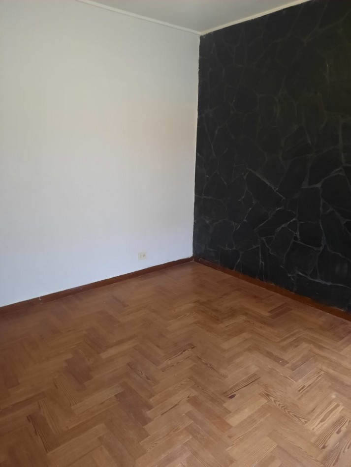 DEPARTAMENTO DE 1 DORMITORIO CON COCHERA CUBIERTA EN VENTA - IDEAL INVERSOR