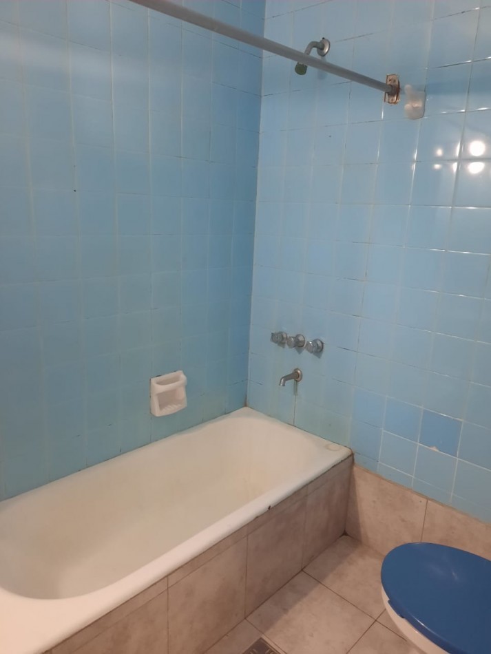 DEPARTAMENTO DE 1 DORMITORIO CON COCHERA CUBIERTA EN VENTA - IDEAL INVERSOR