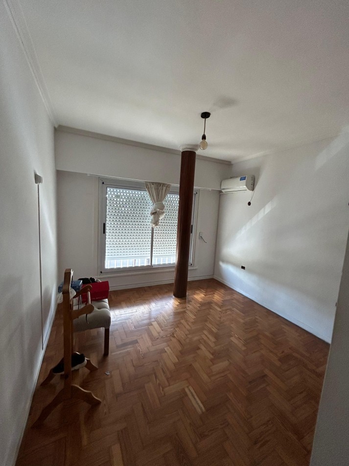 AV 32 ESQ 24 - CASA EN PLANTA ALTA  2 DORM Y TERRAZA