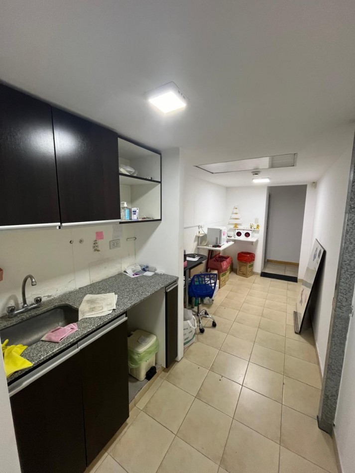 47 E/ 24 Y 25 - LOCAL - CONSULTORIO - LA PLATA - ZONA PARQUE SAN MARTIN