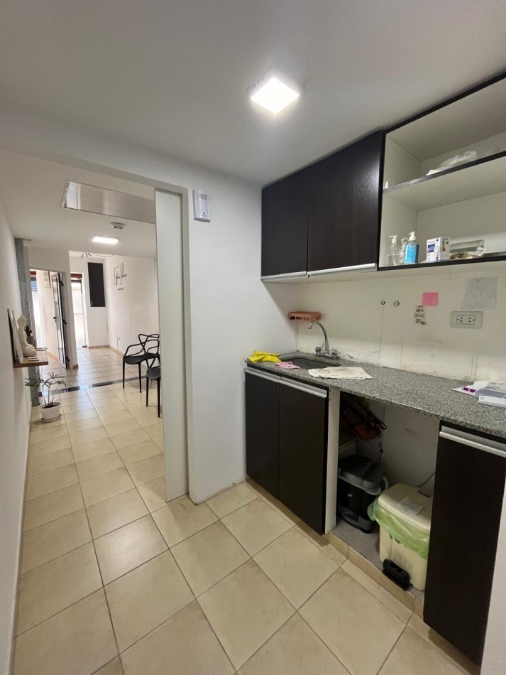 47 E/ 24 Y 25 - LOCAL - CONSULTORIO - LA PLATA - ZONA PARQUE SAN MARTIN