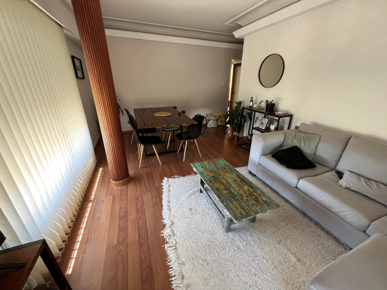 AV 32 ESQ 24 - CASA EN PLANTA ALTA  2 DORM Y TERRAZA