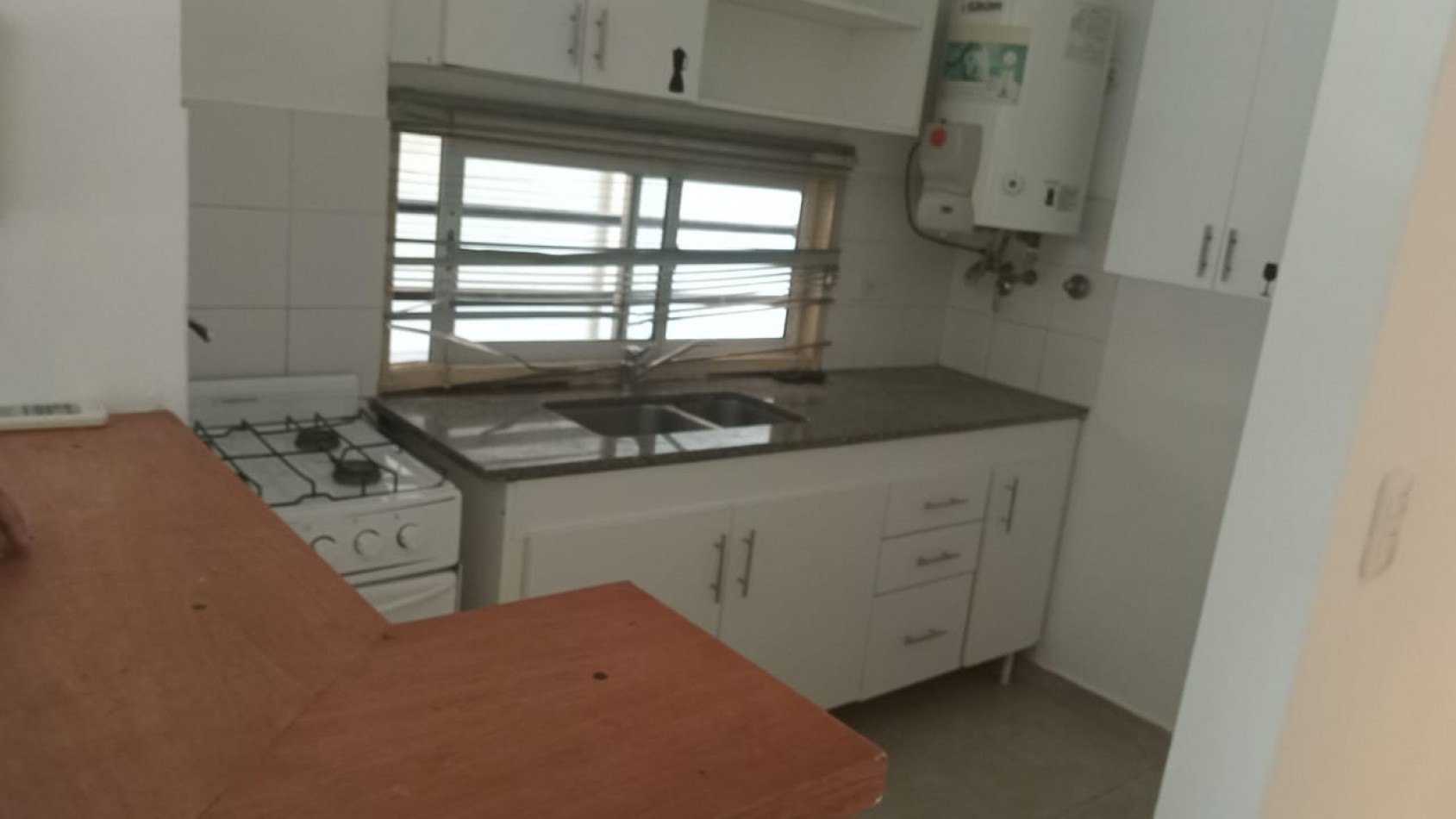 58 E/ 20 Y 21 -  ALQUILER  DEPTO PLANTA BAJA - 1 DORM PATIO