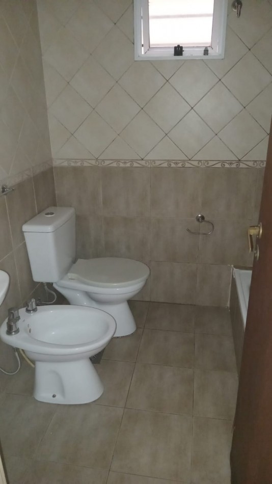 58 E/ 20 Y 21 -  ALQUILER  DEPTO PLANTA BAJA - 1 DORM PATIO