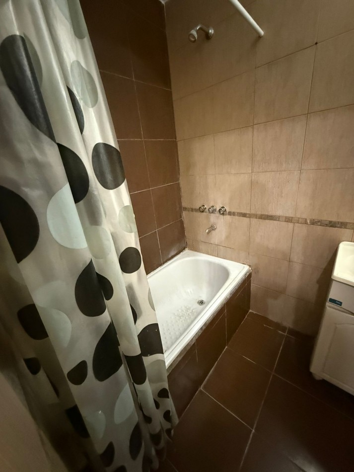 16 E/ 40 Y 41 - 1 DORM - 41 M2 - ZONA BARRIO NORTE