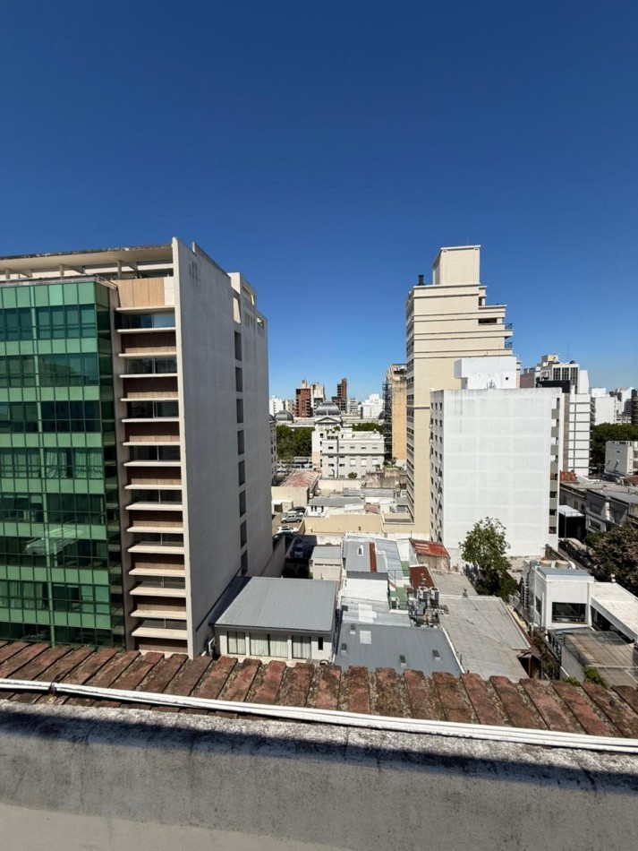 12 E/ 47 Y 48  - DEPARTAMENTO EN VENTA 1 DORM - MUY AMPLIO Y LUMINOSO