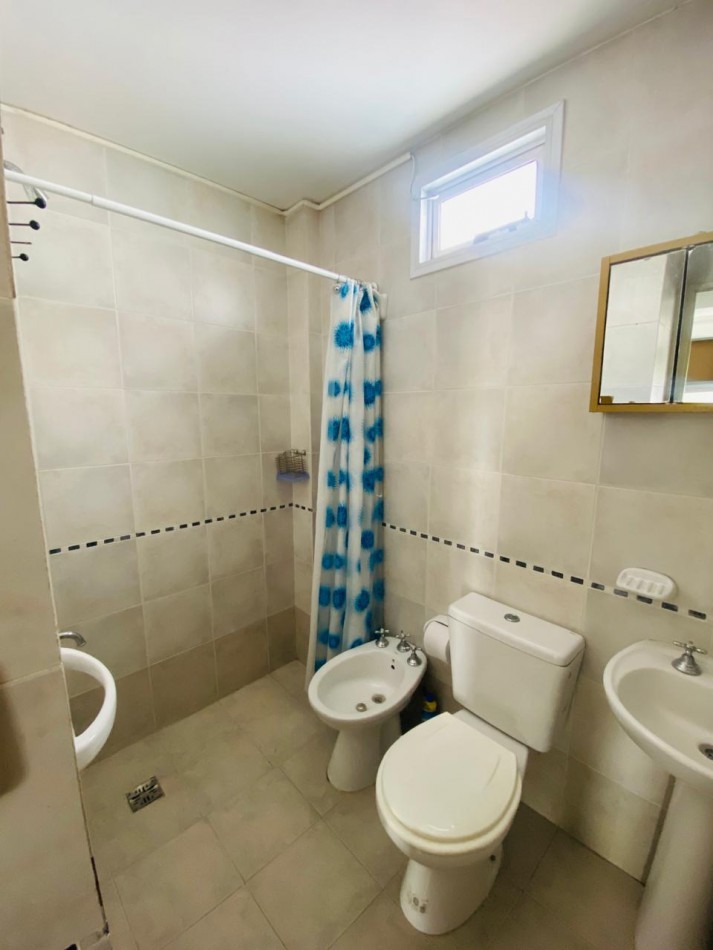 65 e/ 2 y 3 - local en alquiler - zona residencial 