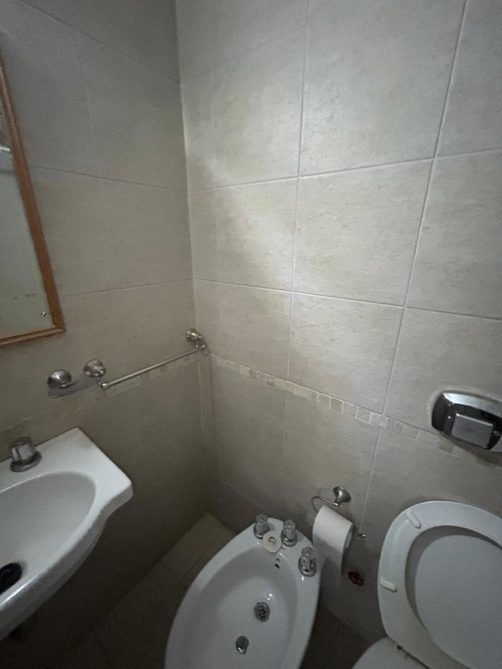 59 E/ 12 Y 13 - 2 DORMITORIOS - BALCON -COCHERA 