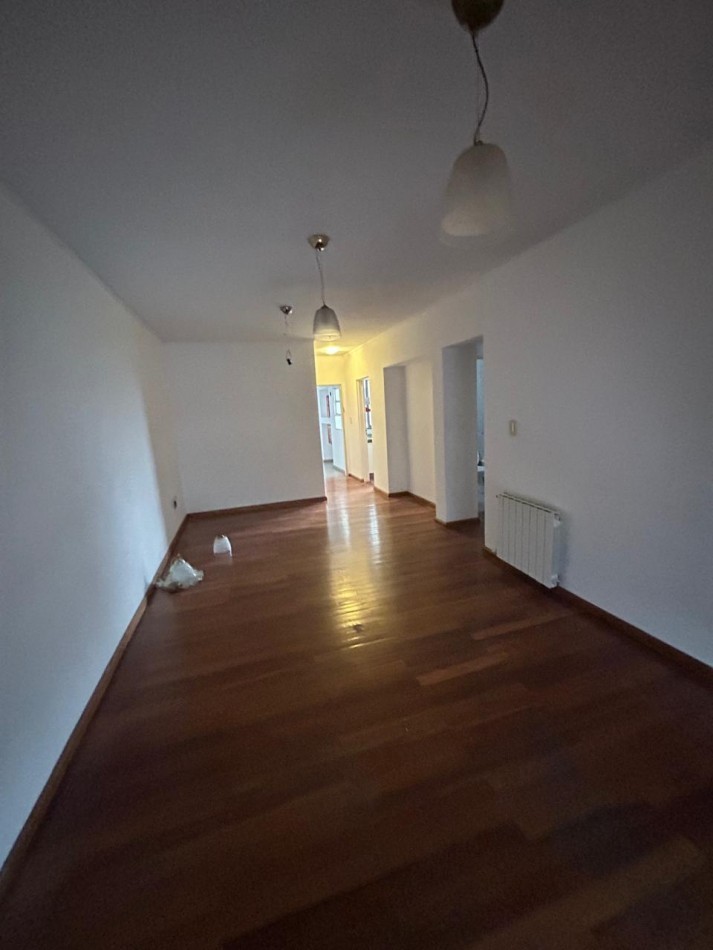 59 E/ 12 Y 13 - 2 DORMITORIOS - BALCON -COCHERA 