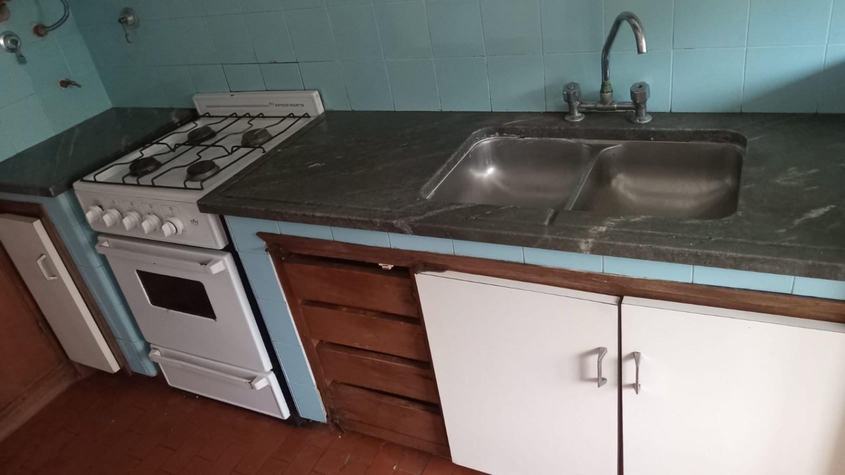54 e/ 2 y 3 - DEPARTAMENTO EN 3 DORMITORIOS - EN VENTA 