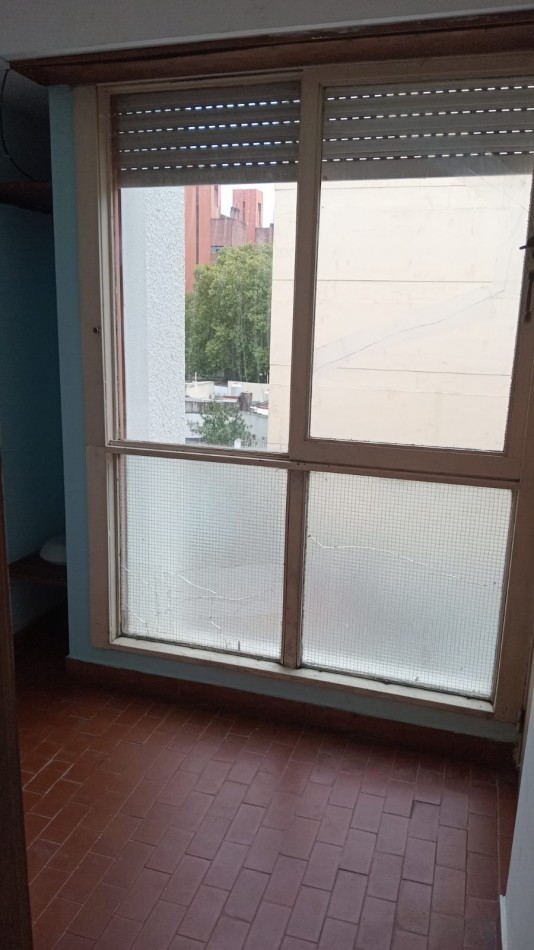 54 e/ 2 y 3 - DEPARTAMENTO EN 3 DORMITORIOS - EN VENTA 