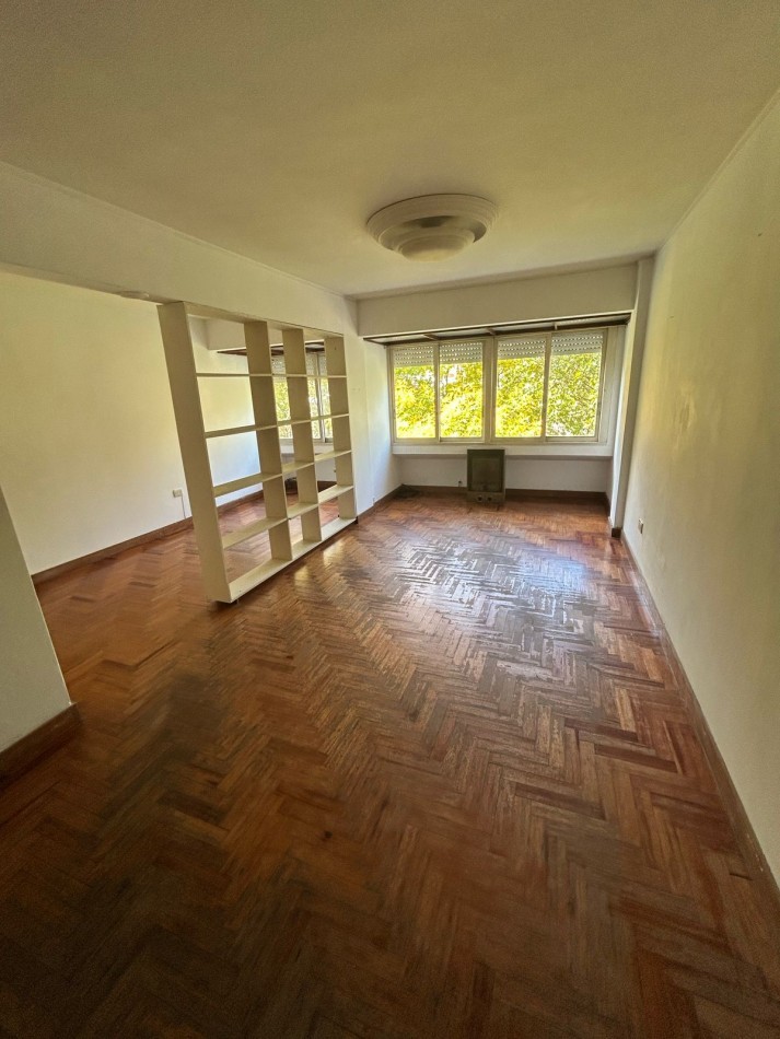 54 e/ 2 y 3 - DEPARTAMENTO EN 3 DORMITORIOS - EN VENTA 