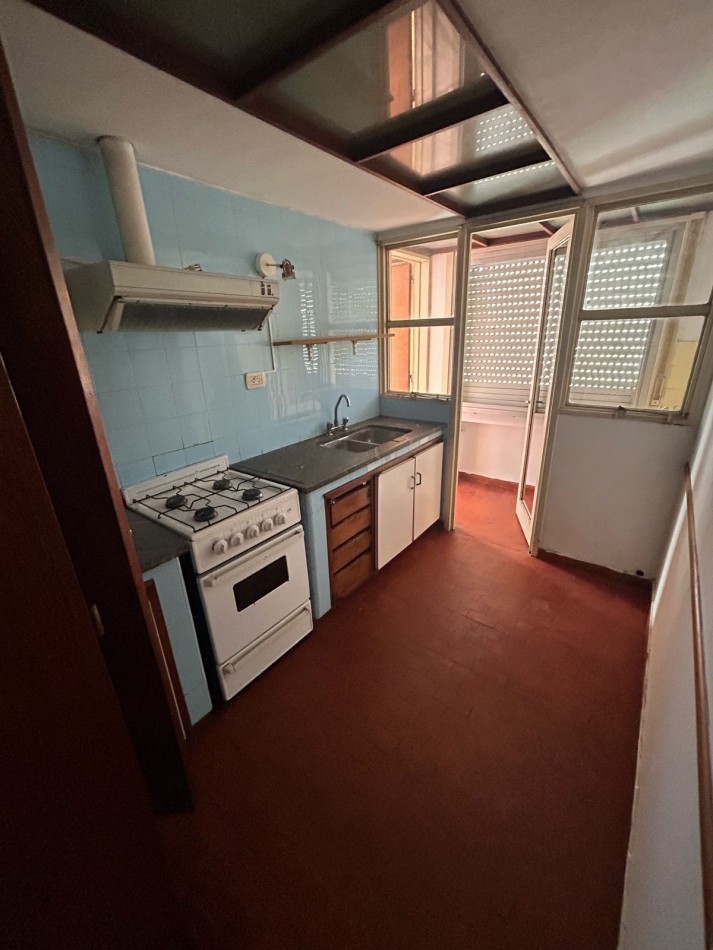 54 e/ 2 y 3 - DEPARTAMENTO EN 3 DORMITORIOS - EN VENTA 
