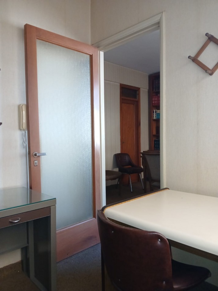 48 E/ 12 Y 13 - ALQUILER OFICINA - ZONA TRIBUNALES 