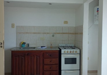 34 y 26 - DEPARTAMENTO DE UN DORMITORIO - MUY LUMINOSO- LAVADERO 