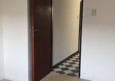 23 ESQ 61 -  DEPARTAMENTO DE 1 DORMITORIO EN ALQUILER  - SIN EXPENSAS 