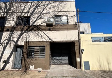 20E/ 68 Y 69 - CASA INTERNA EN PH- 3 DORM - DOS BAÑOS - PATIO- APTO BANCO  