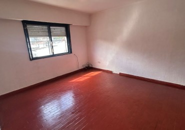 48 Y 25 - PH EN PLANTA ALTA 2 DORM - LA PLATA