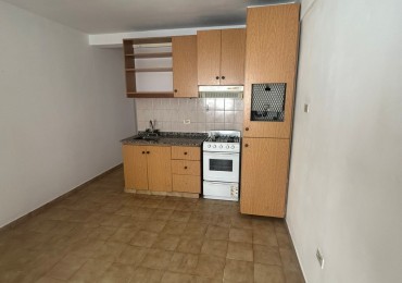 46 e/ 14 y 15 - 1 dorm con balcon - luminoso 