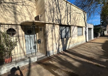 70 E/ 14 Y 15 - CASA LOTE PROPIO - LOTE 10X10 - APTO BANCO 