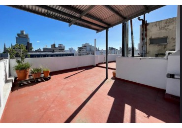 51 esq 8 - depto con terraza privada- centro de la ciudad