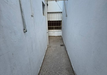 44 e 16 y 17 - DEPARTAMENTO DE 1 DORMITORIO - SIN EXPENSAS 