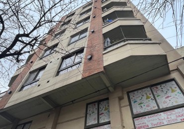 61 E/ 12 Y 13 - DEPARTAMENTRO DE 1 DORMITORIO CONTRAFRENTE 