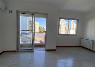 11 e/58 y 59 - centro la plata - 1 dorm con balcon de categoria