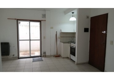 1 e/ 67 y 68 - 1 dorm con patio - zonz Hospital San Martin