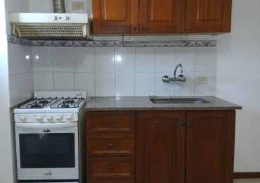 5 E/ 44 y 45 - EXCELENTE MONOAMBIENTE  EN ALQUILER -  ZONA INMEJORABLE 