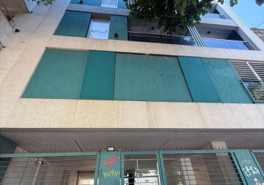 13 E/ 58 Y 59 - 1 DORM AMUBLADO - 2 DO PISO CON BALCON