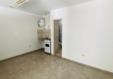 65 e/ 2 y 3 - monoambiente y/o local en alquiler - zona residencial 