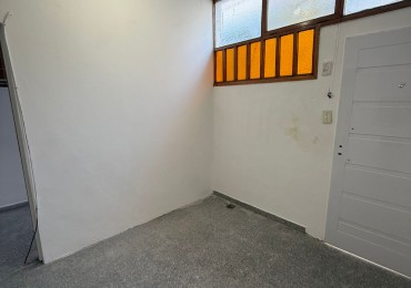 70 e/ 4 y 5 - ph dos dormitorios - sin expensas 