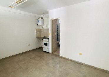 65 e/ 2 y 3 - local en alquiler - zona residencial 