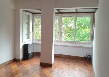 54 e/ 2 y 3 - DEPARTAMENTO EN 3 DORMITORIOS - EN VENTA 